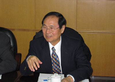 美国加州大学圣塔芭芭拉分校校长杨祖佑博士访问我校